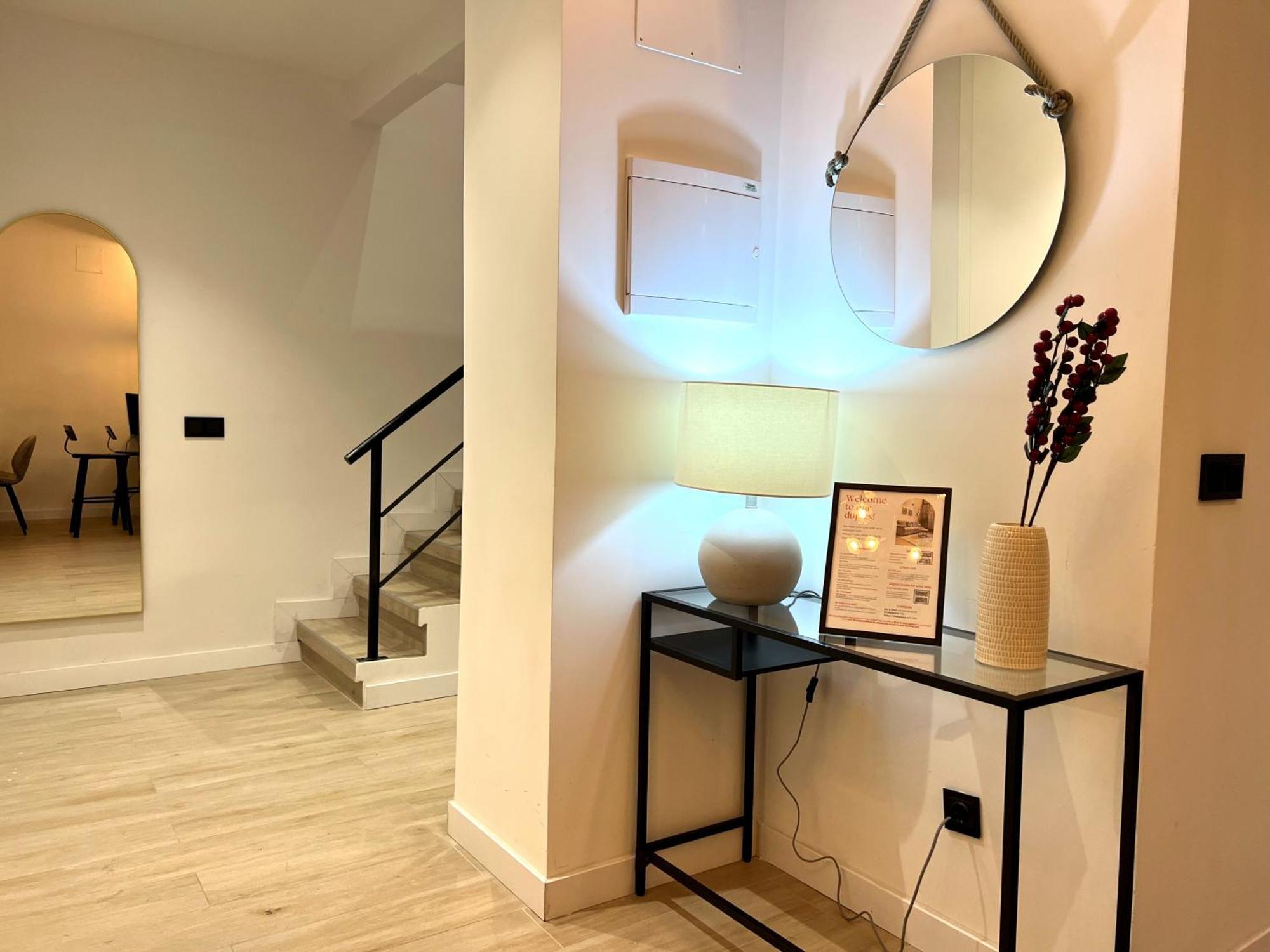 Duplex Moderno Y Acogedor Junto A Atocha Apartment Madrid Exterior photo
